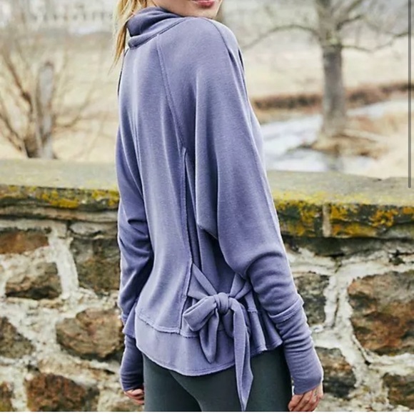 XS Free People Movement sweater - Picture 2 of 3